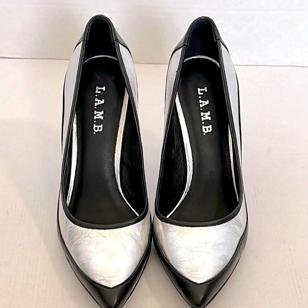 L.A.M.B. WOMEN'S CLASSIC SILVER & BLACK BETHEL LEATHER PUMPS US WOMEN'S SIZE 7.5 - Picture 6 of 13